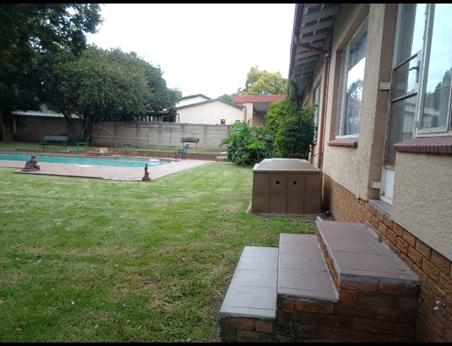 4 BEDROOM HOUSE FOR SALE IN GLEN MARAIS